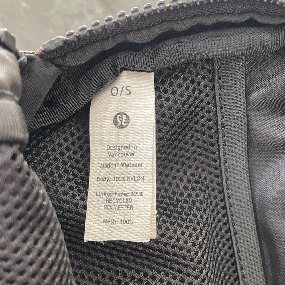lululemon athletica Black Belt Bag - Picture 2 of 5